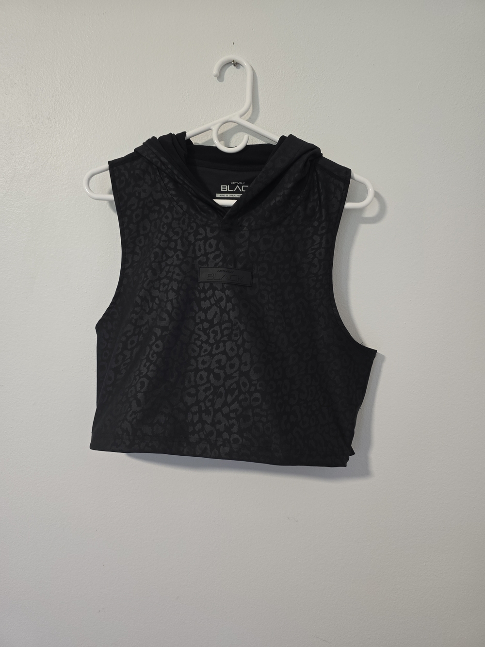 Actively Black Crop Hoodie Tank Shirt Medium Leopard Print Womens Sleeveless